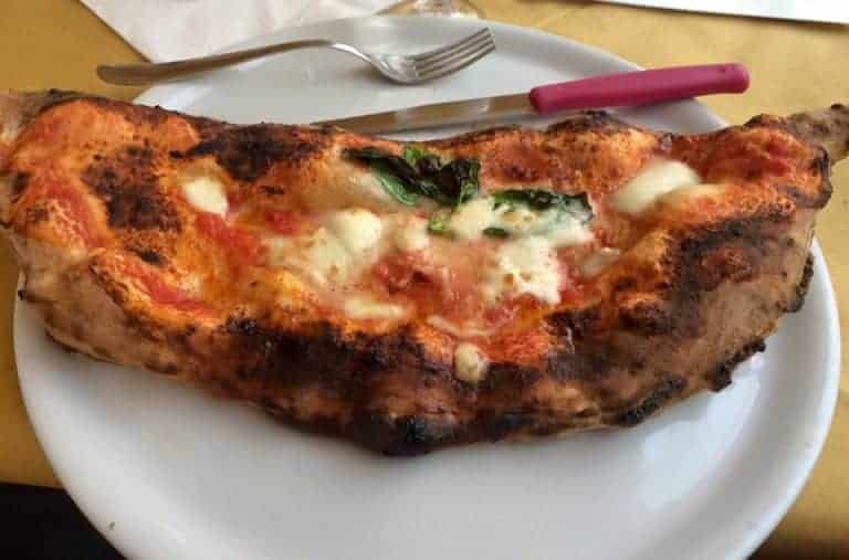 Best Pizza in Naples, Italy: Your Local 2022 Guide