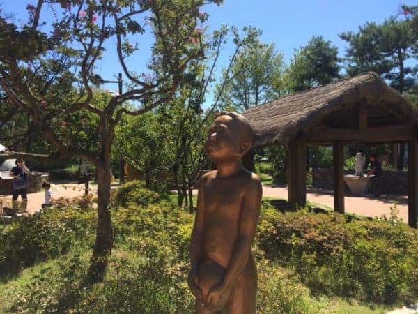 Mr Toilet House statue