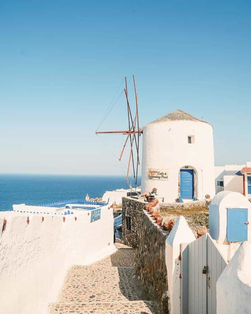  Islands Close to Athens: Santorini, Greece 