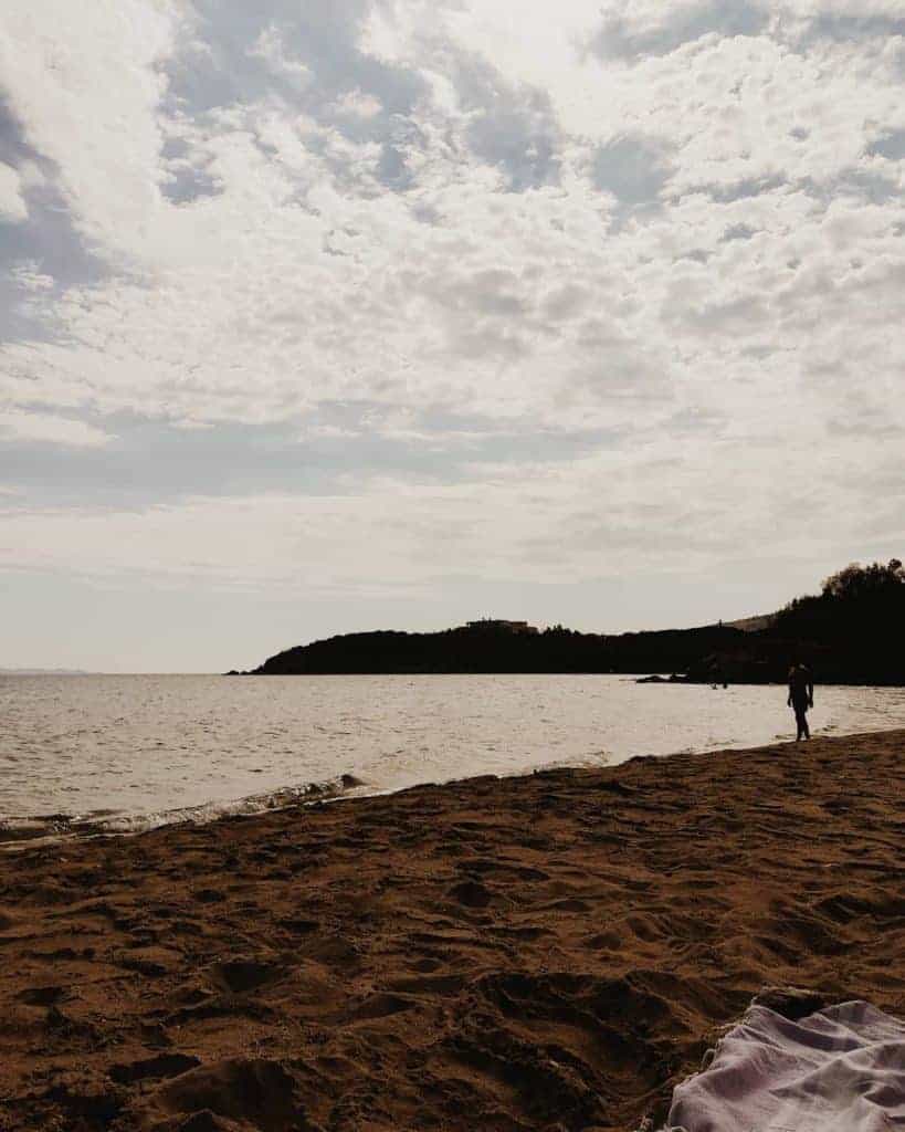 "Limanakia" hidden beaches sit along the coastline from Athens to Sounio