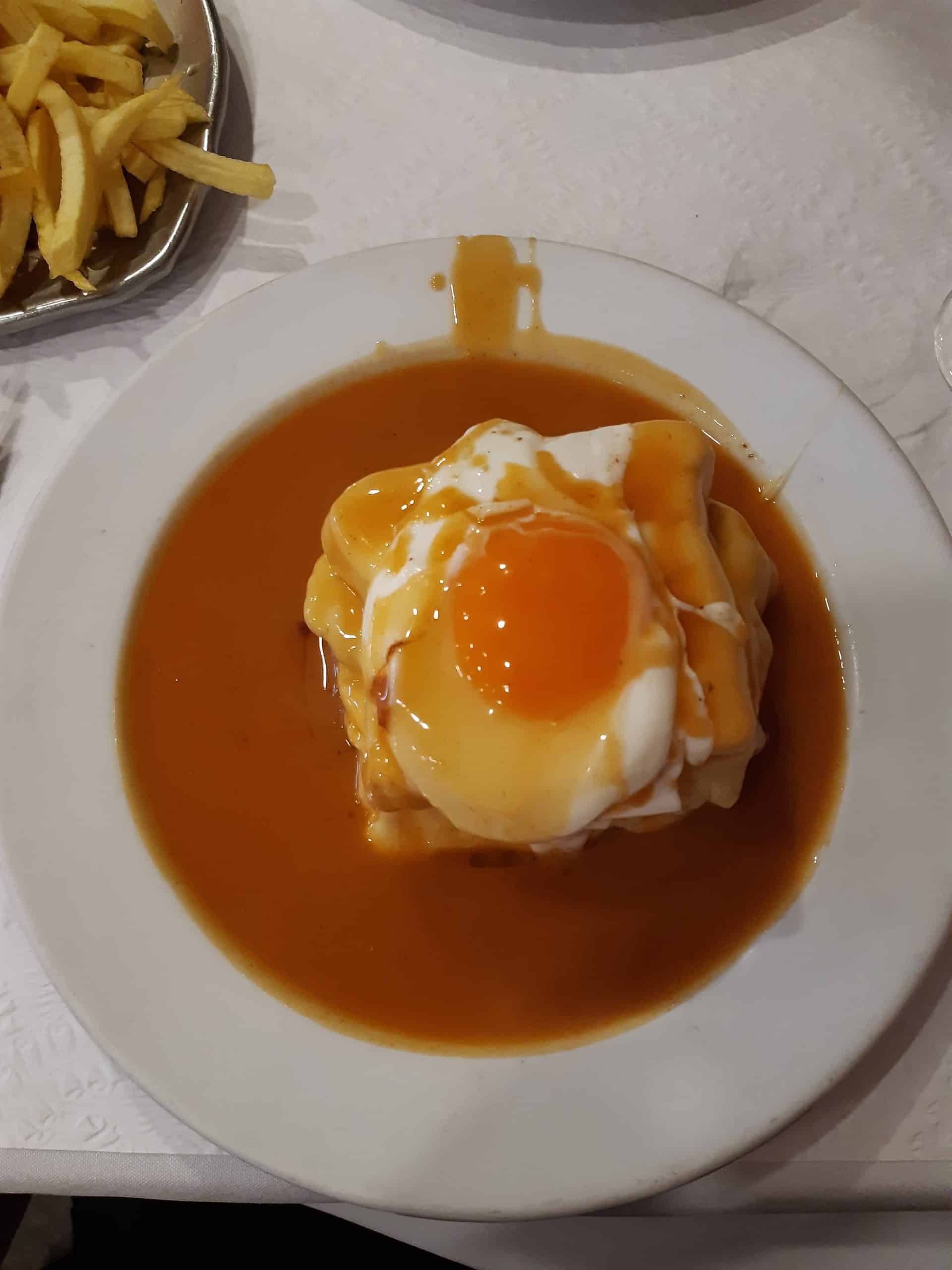 Porto foods: Francesinha