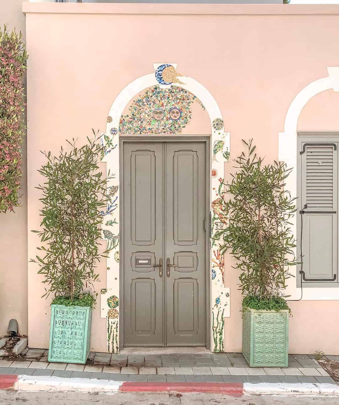 The Israel Passport Stamp is no longer a concern for those flying into Israel - Neve Tzedek doorway