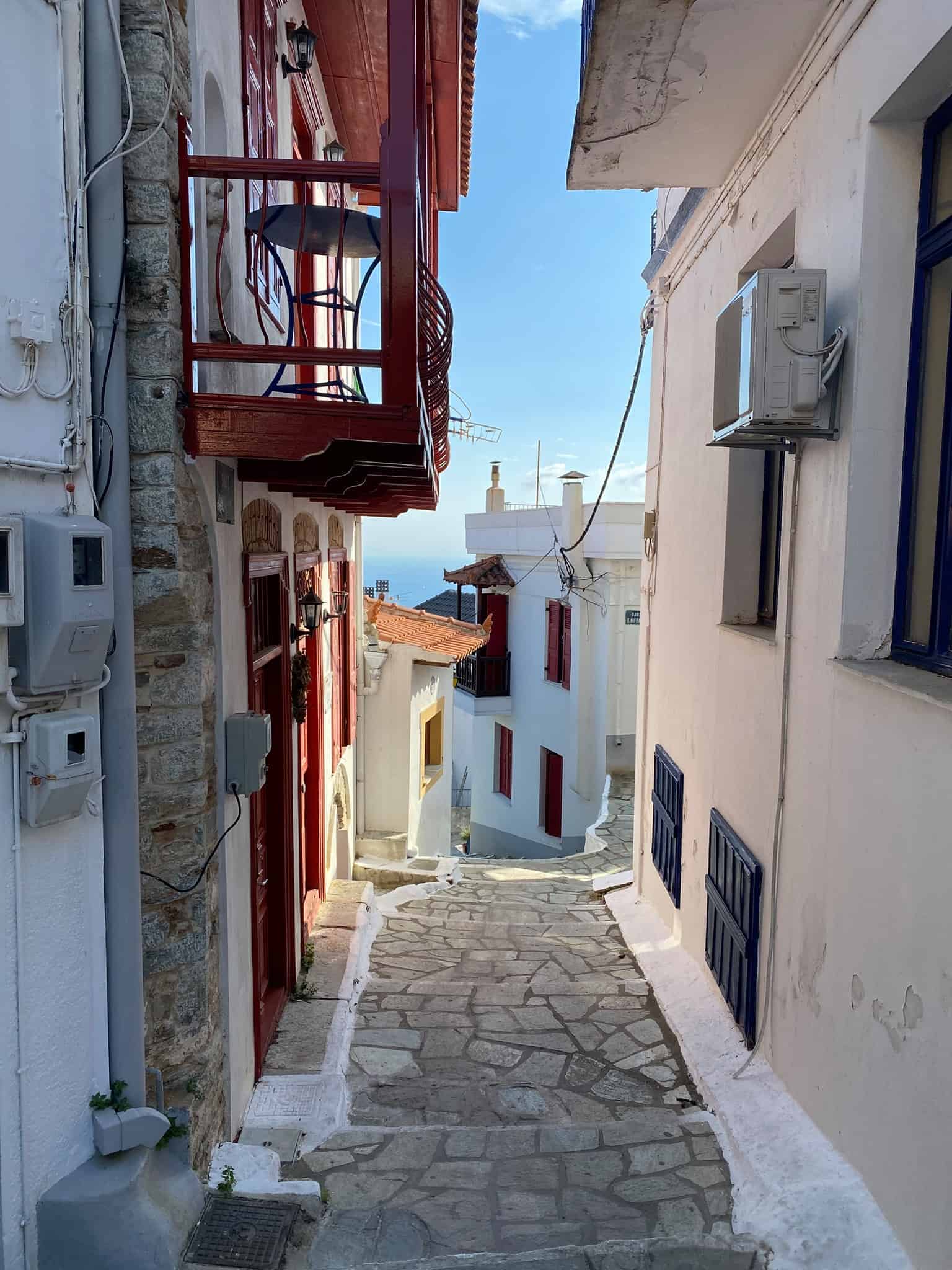 Budget Travel in Greece: Glossa, Skopelos