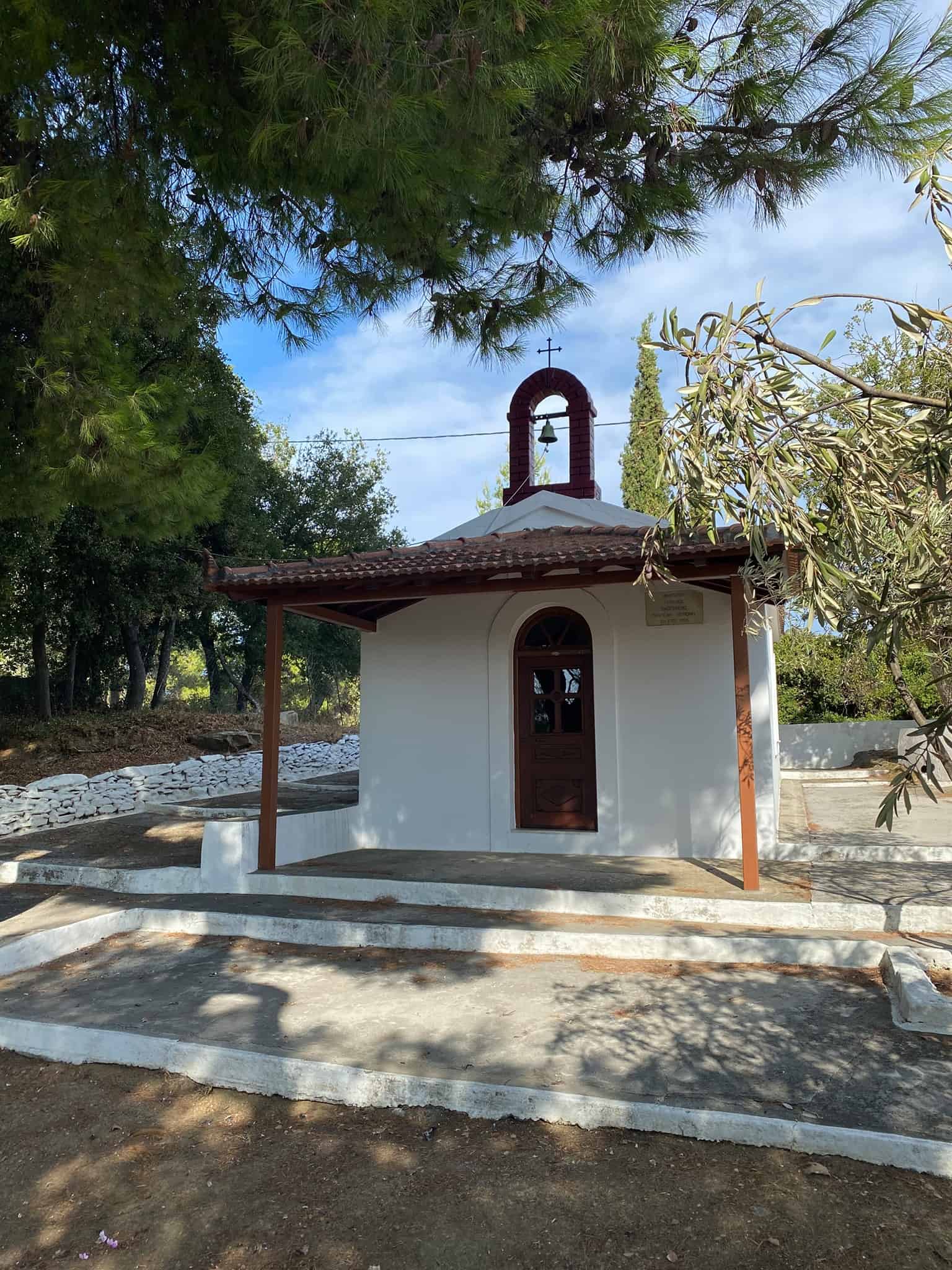 Hiking in Skopelos