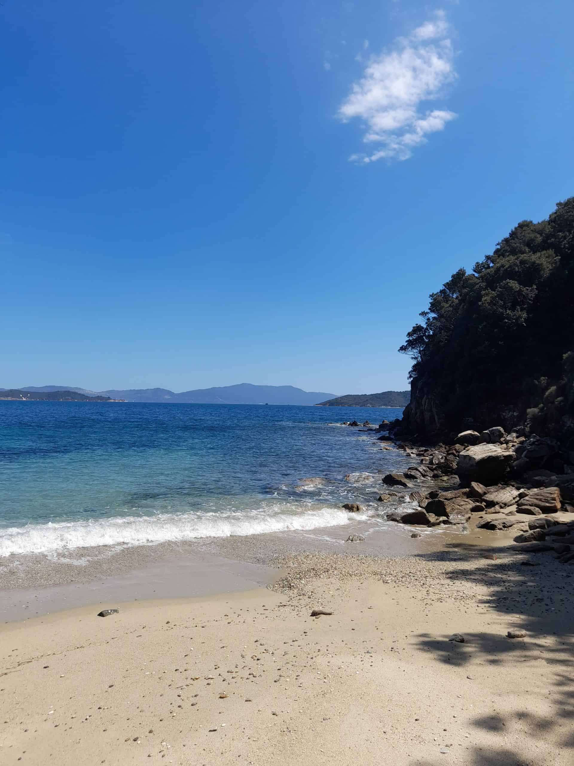 "Hidden" beach of Kanapitsa