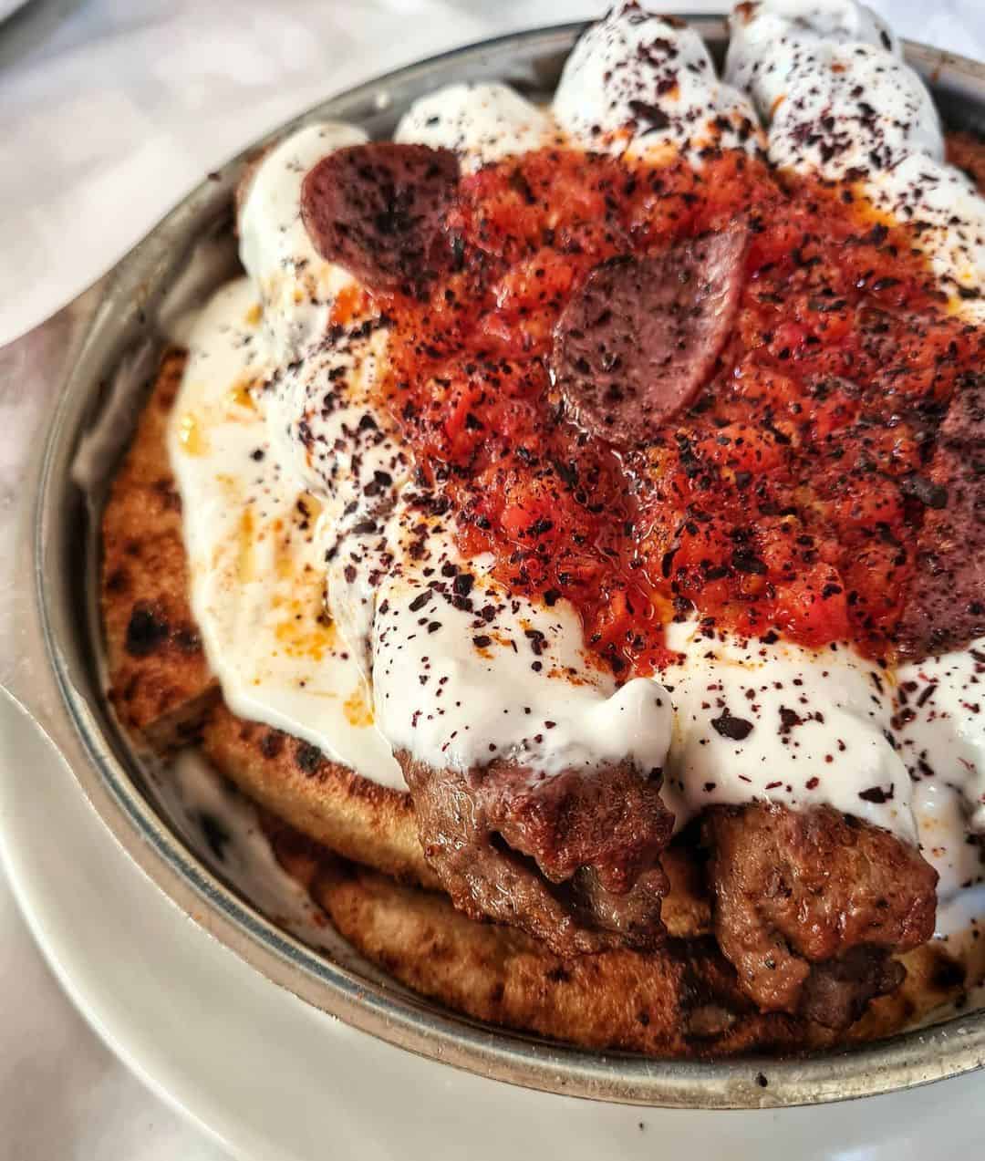 Yoğurtlu kebab