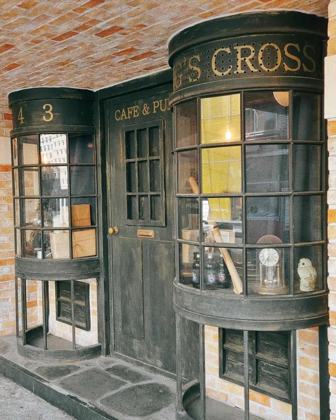 943 King’s Cross Harry Potter Cafe